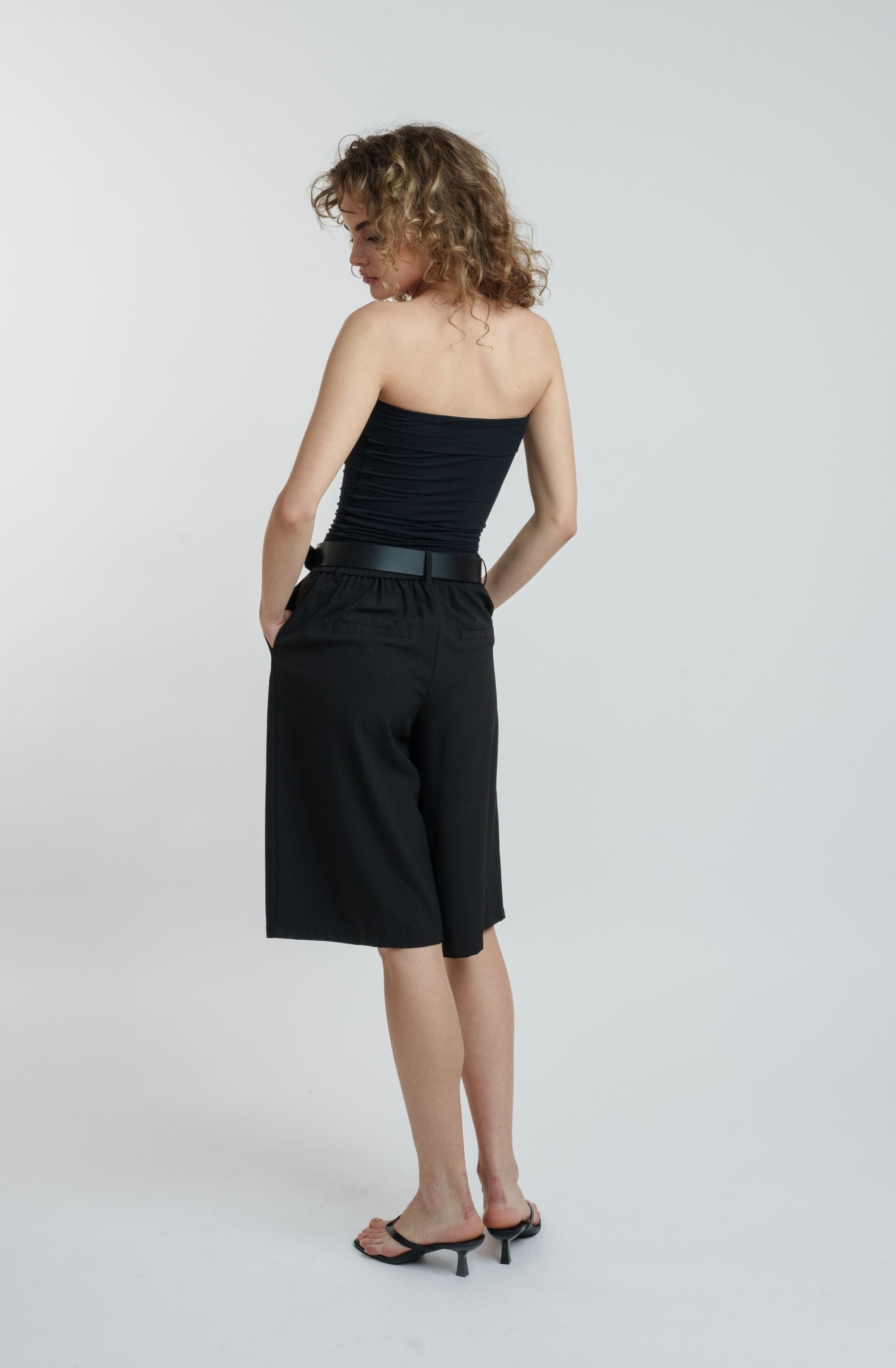 Cream De La Crepe Bermuda Short