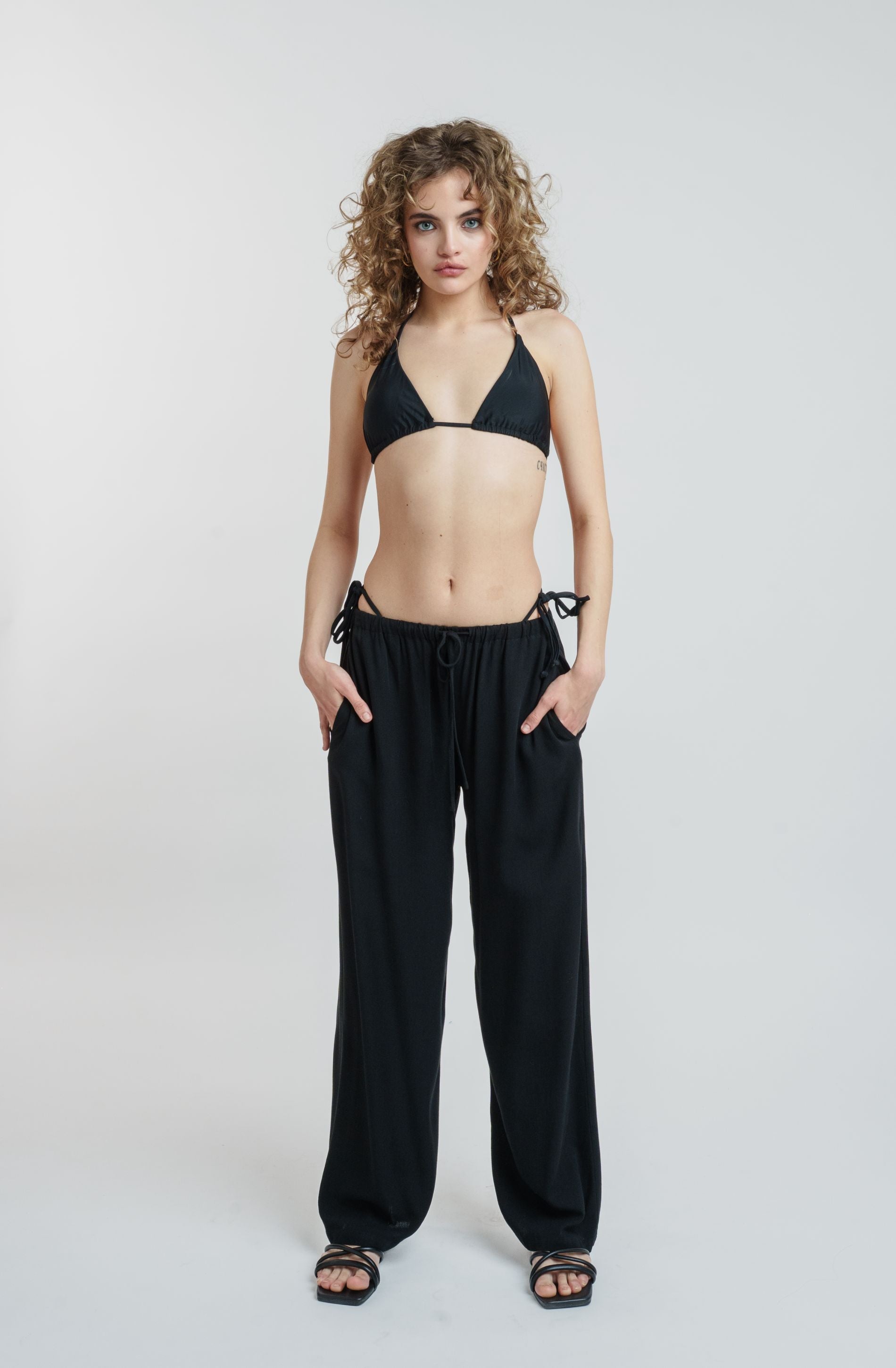 No Strings Attached Pull On Pant
