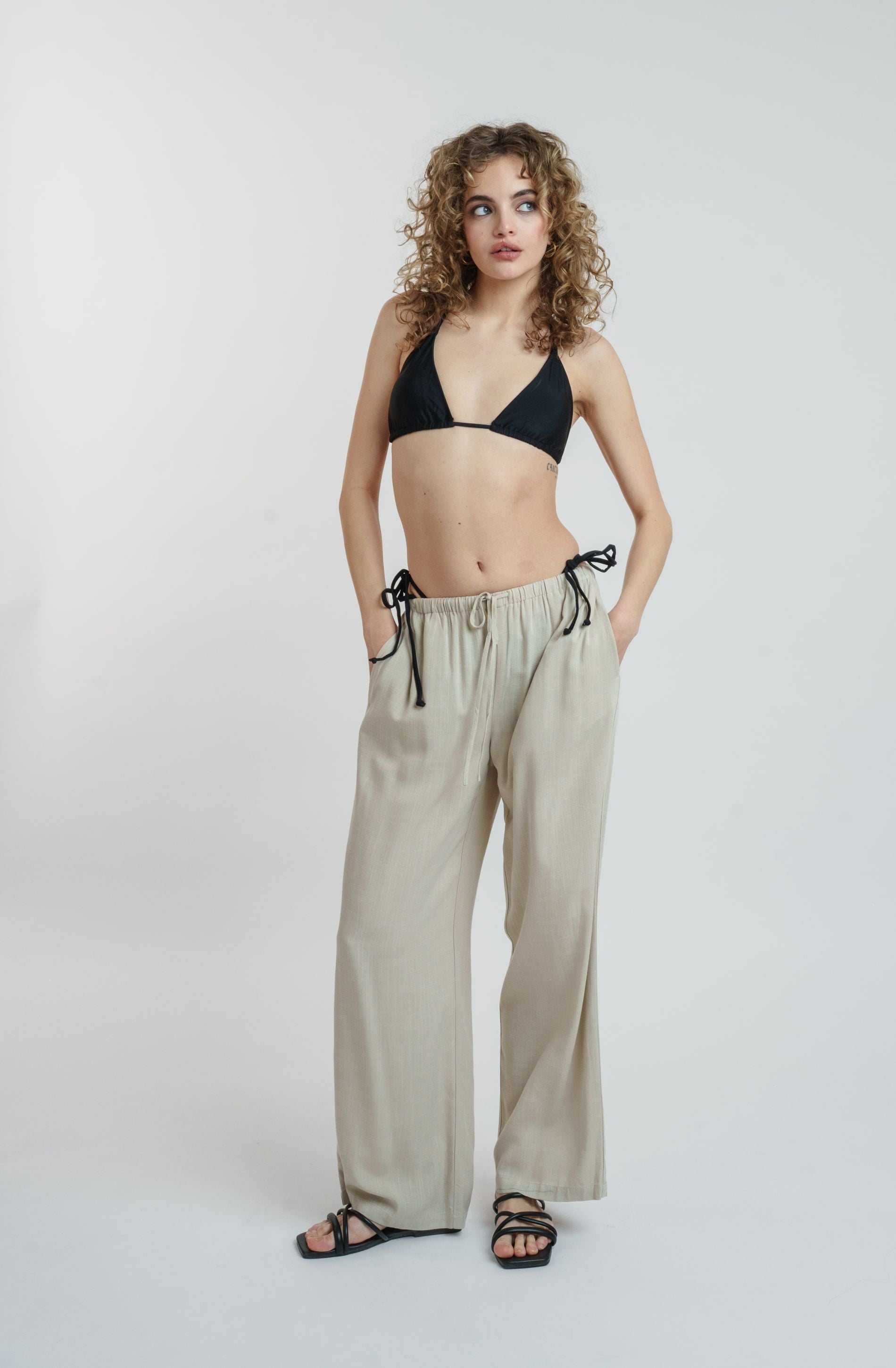 No Strings Attached Pull On Pant